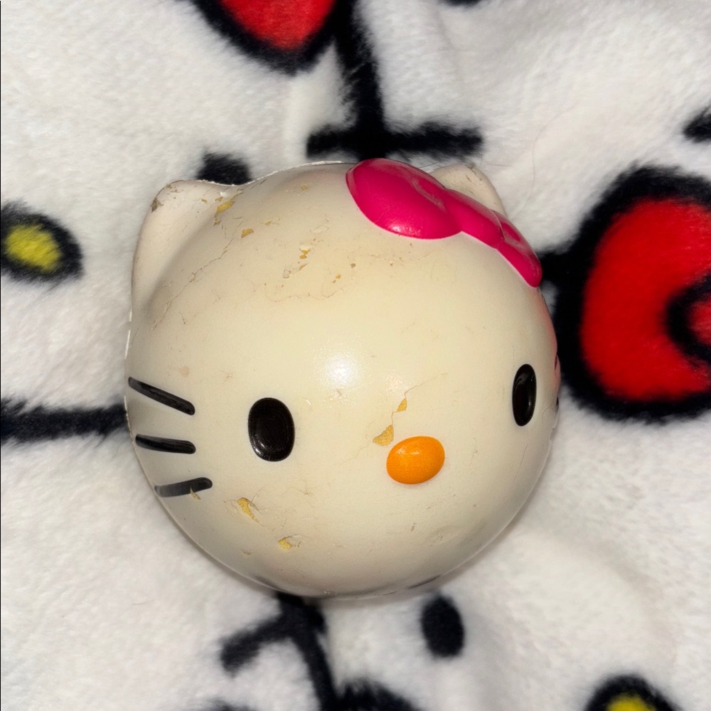 HELLLO KITTY Ball